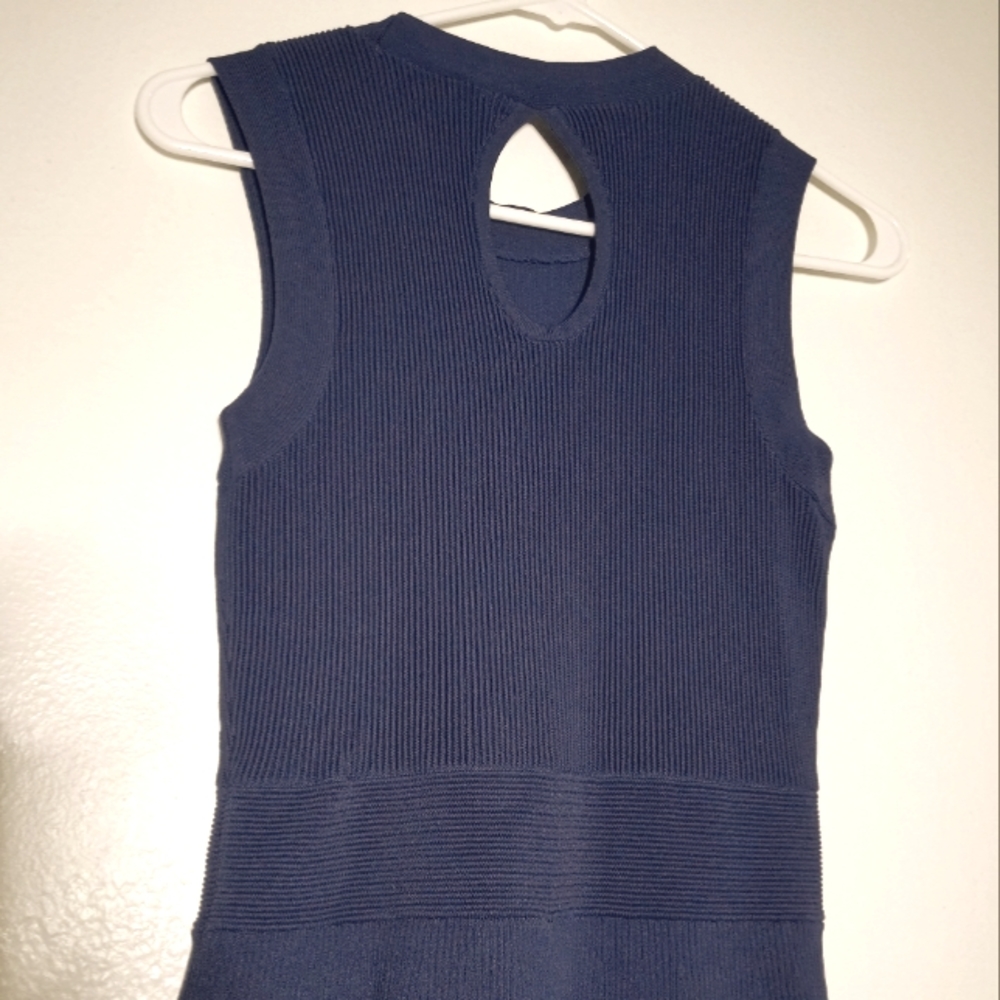 MICHAEL KORS Midi Dress, Yarn-like material beautiful, Night blue color size XS. - Picture 4 of 7